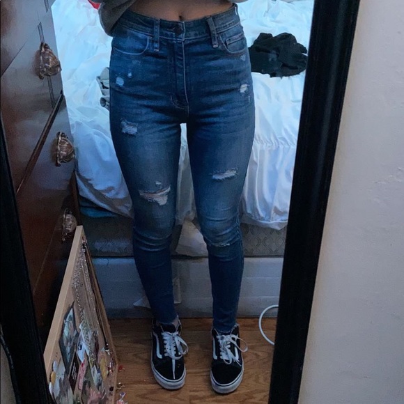 Hollister Ultra High-Rise Super Skinny Jeans 1S - Picture 1 of 4